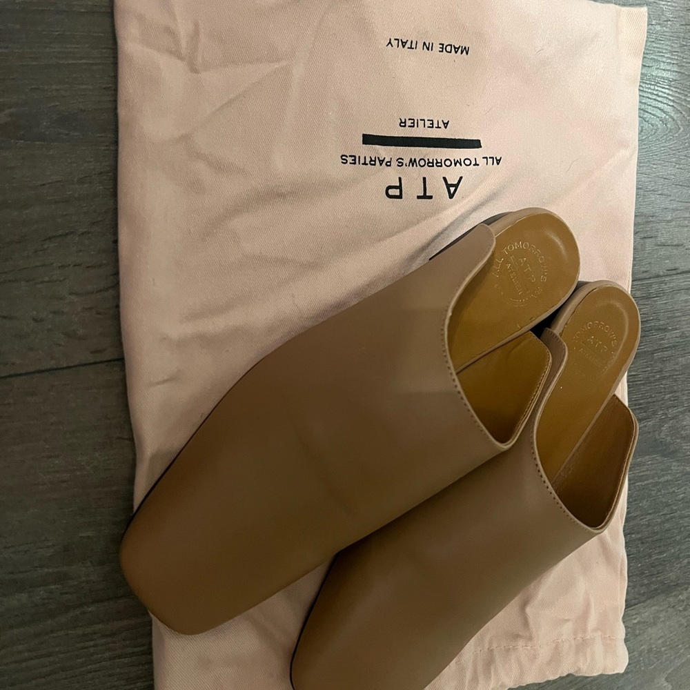 Brand New Elegant Tan Leather Mules - Picture 7 of 7